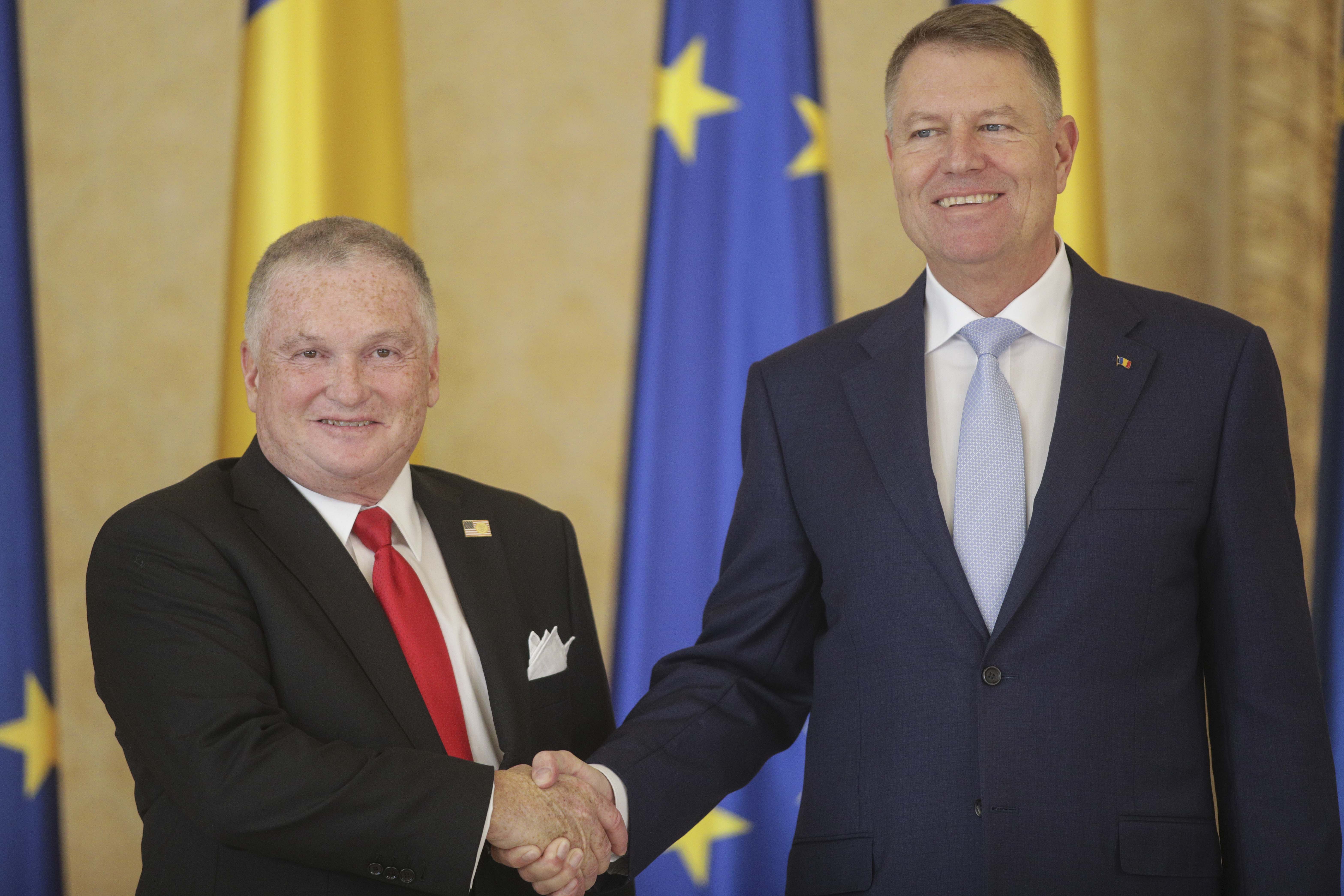 Ambasadorul SUA, cuvinte de laudă la adresa lui Klaus Iohannis şi Ludovic Orban