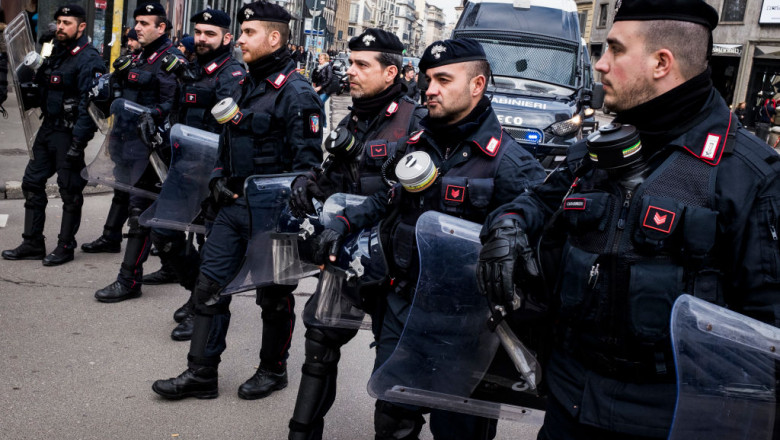 carabinieriPoliția italiană.