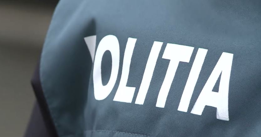 O minora de 13 ani a primit peste 700 de mesaje anonime de ameninţare cu moartea sau cu violul. Cum va afla politia cine este autorul