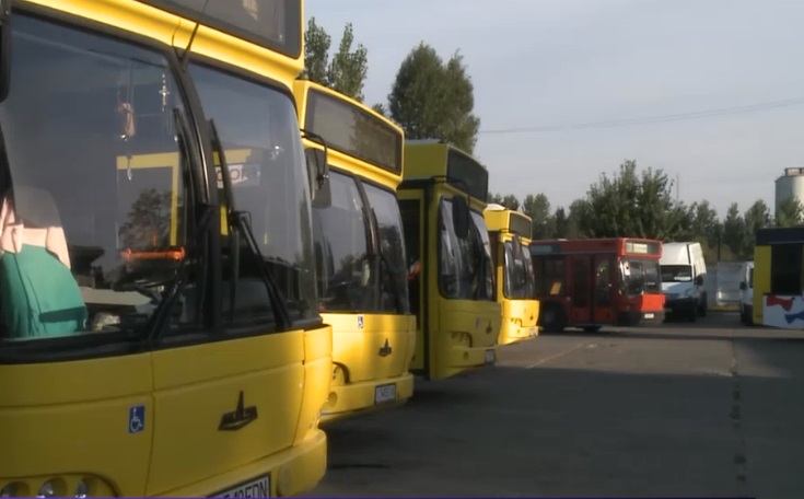 Primul oraş din România care introduce plata cu deşeuri pentru transportul public