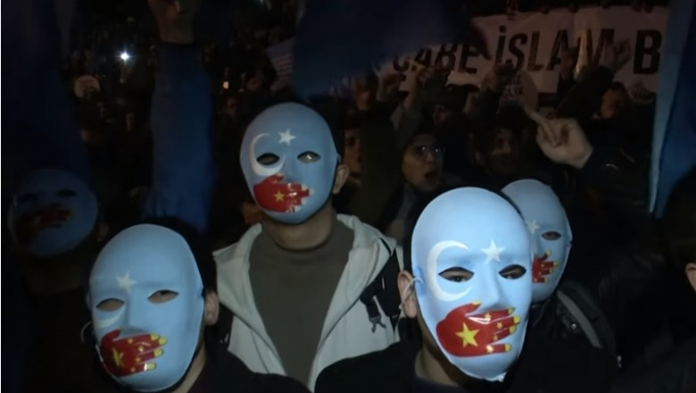 Proteste ale uigurilor în Turcia față de persecuțiile regimului chinez