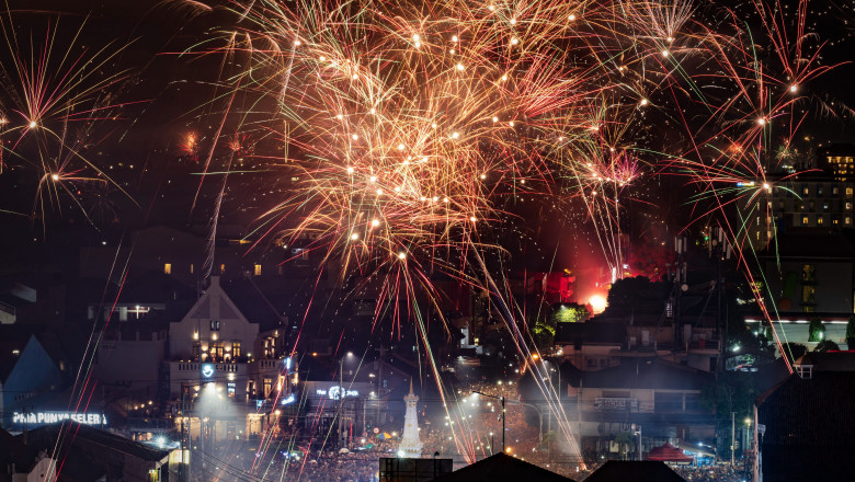 Revelion 2020. Focuri de artificii în Yogyakarta, în Indonesia