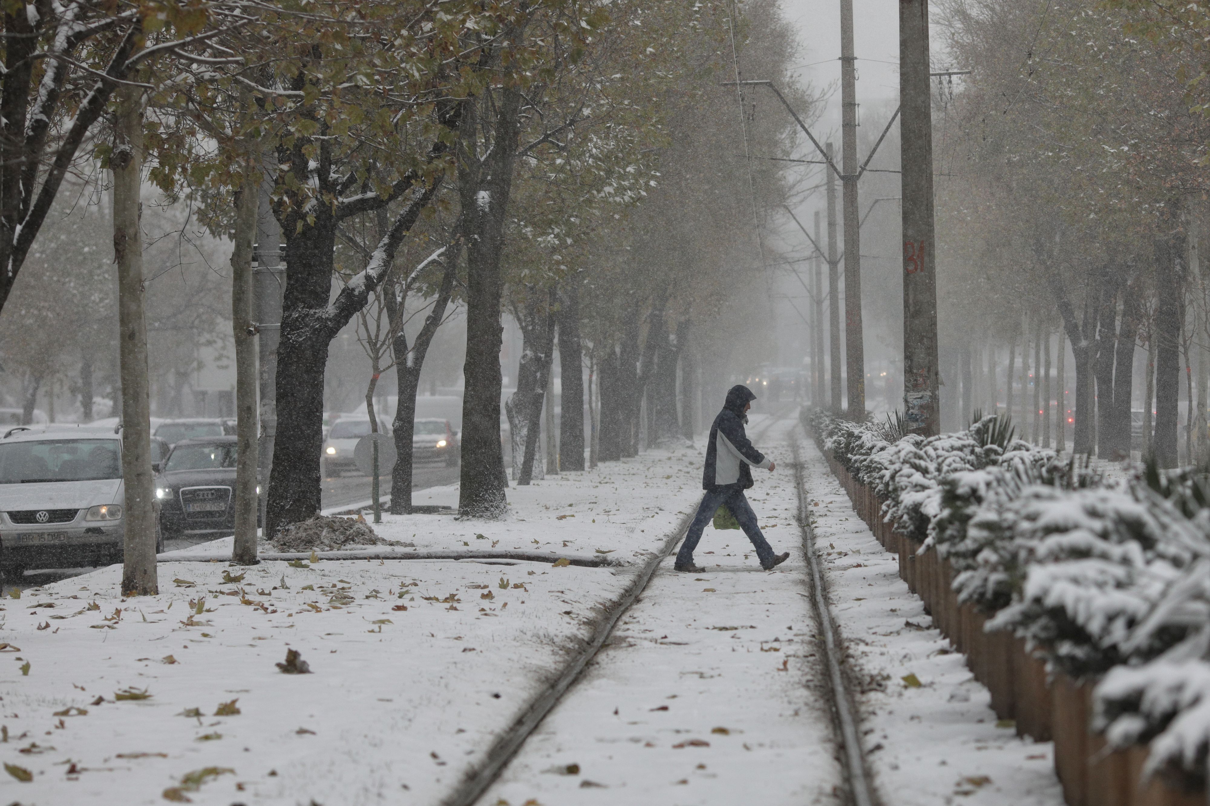 ANM a lansat o informare de ger, valabilă din această noapte. Temperaturile maxime vor fi negative în următoarele zile