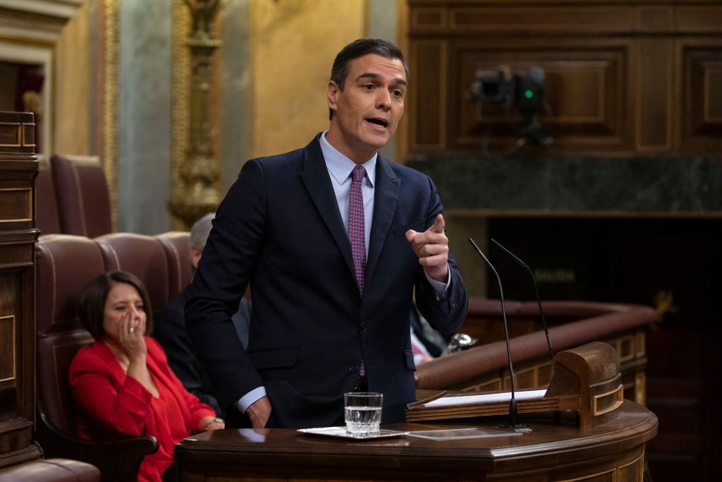 În Spania, prostituția ar putea fi scoasă în afara legii. Promisiunea făcută de premierul Pedro Sánchez