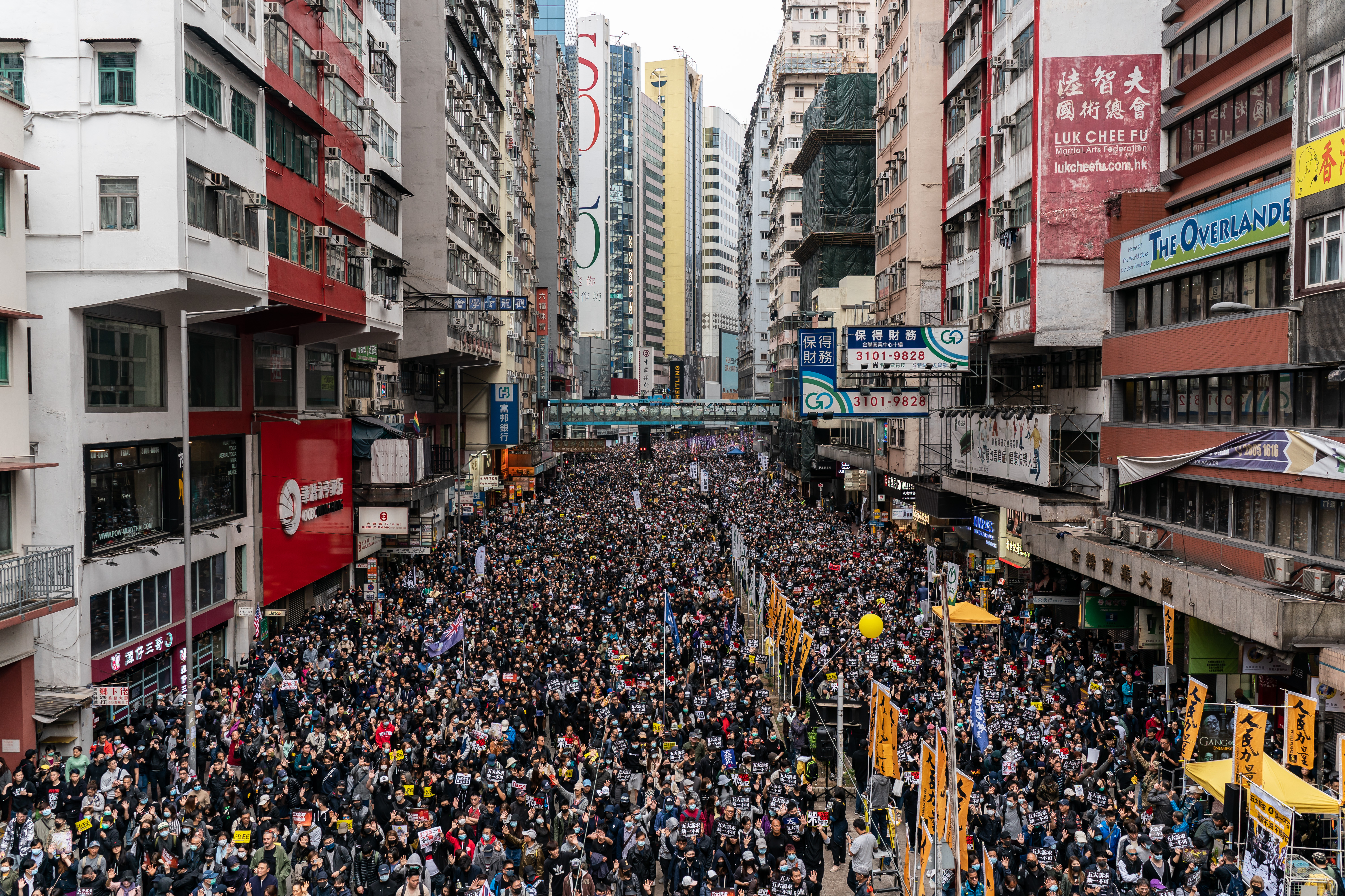 Milioane de locuitori din Hong Kong ar putea primi cetatenie britanica. Boris Johnson anunta o posibila schimbare a legislaţiei