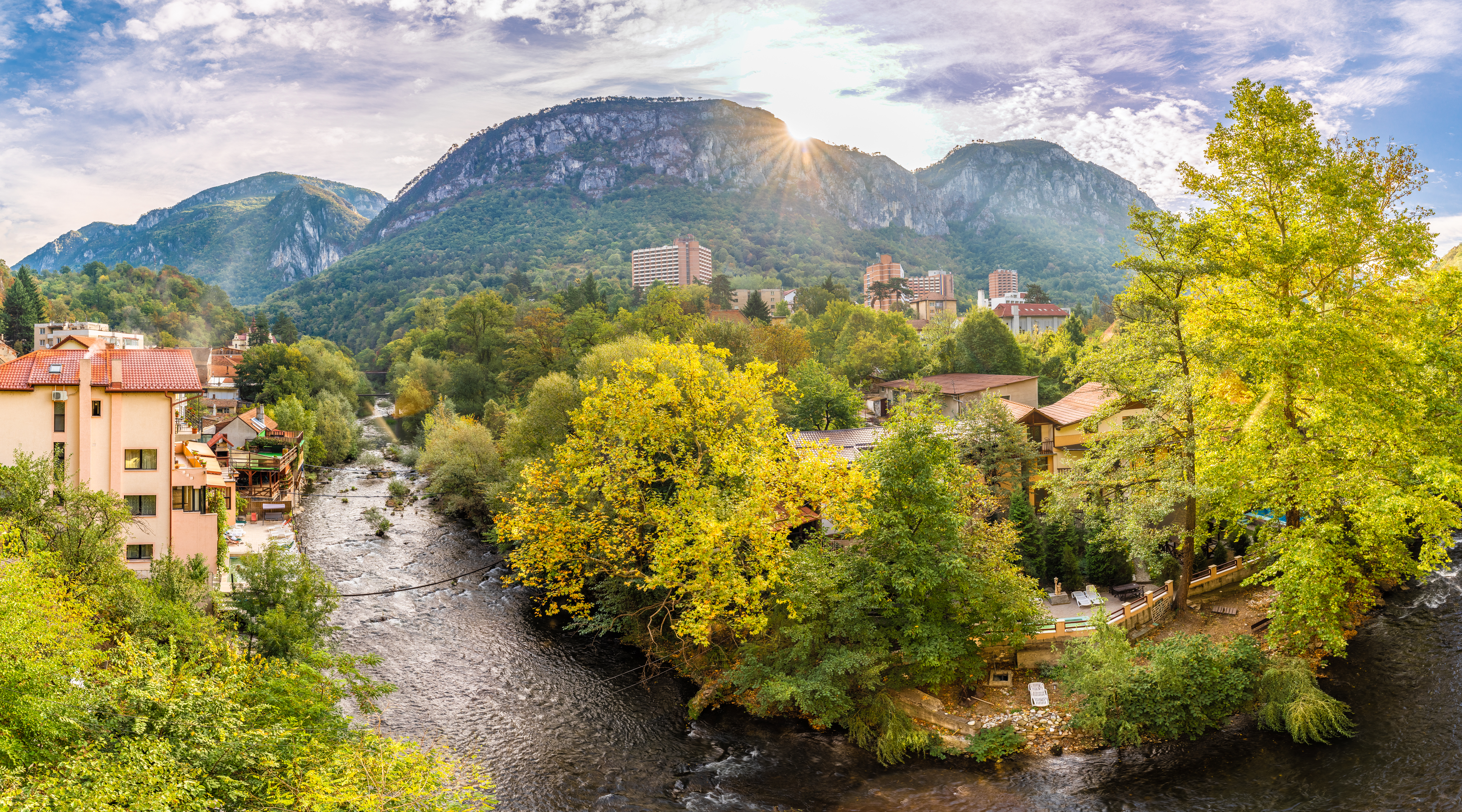 The Guardian: Baile Herculane, intre cele mai bune 10 destinatii de vacanta spa din estul Europei