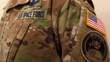 uniforma și ecusonul trupelor aerospațiale SUA