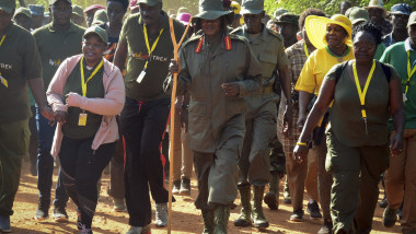 Ugandan President Yoweri Museveni on 6-day trek through woods