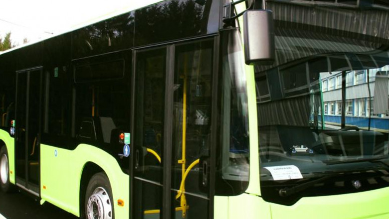 autobuz hibrid mercedes