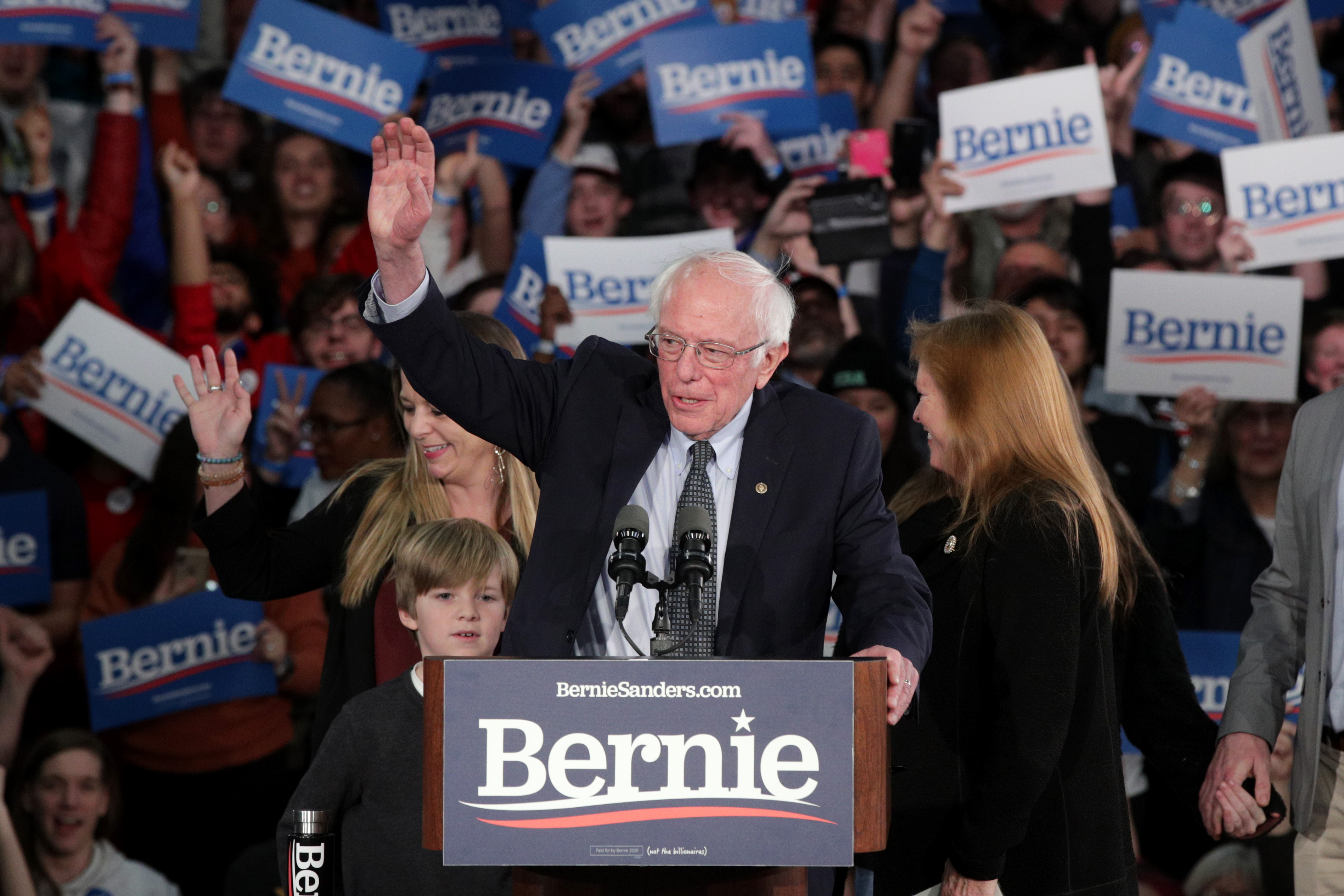 Bernie Sanders câștigă alegerile primare democrate din statul New Hampshire. Joe Biden, doar pe locul cinci