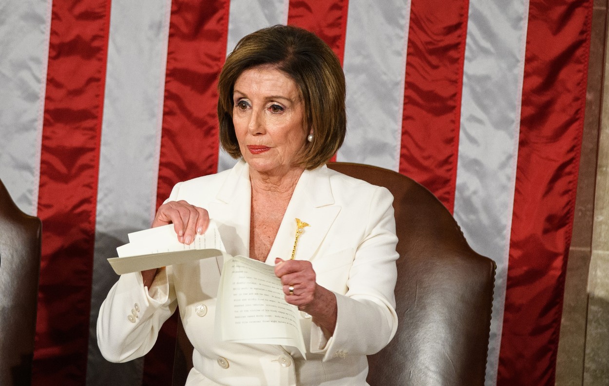 Momentul în care Nancy Pelosi a rupt discursul lui Donald Trump în Congres: „Era lucrul cel mai politicos pe care îl puteam face”