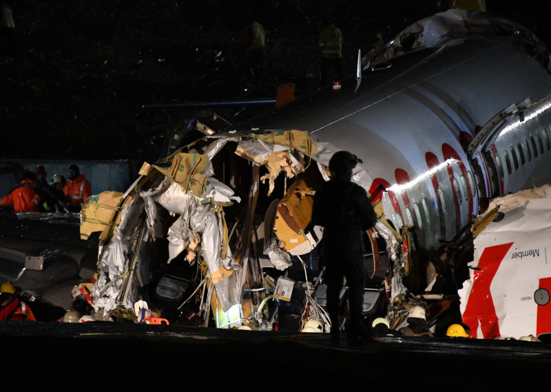 TURKEY-ISTANBUL-PLANE-SLIDING OFF