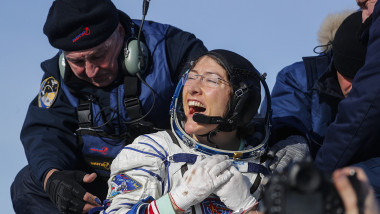 Astronautul american Christina Koch a revenit pe Pamant dupa o misiune de 328 de zile petrecute in spatiu