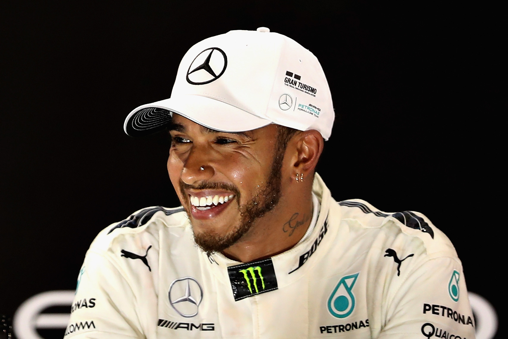 Lewis Hamilton își vinde casa cu 52 de milioane de euro. Nu a dormit nicio noapte acolo