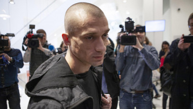 Artistul Petr Pavlenski, omul gesturilor șocante, a fost aresta