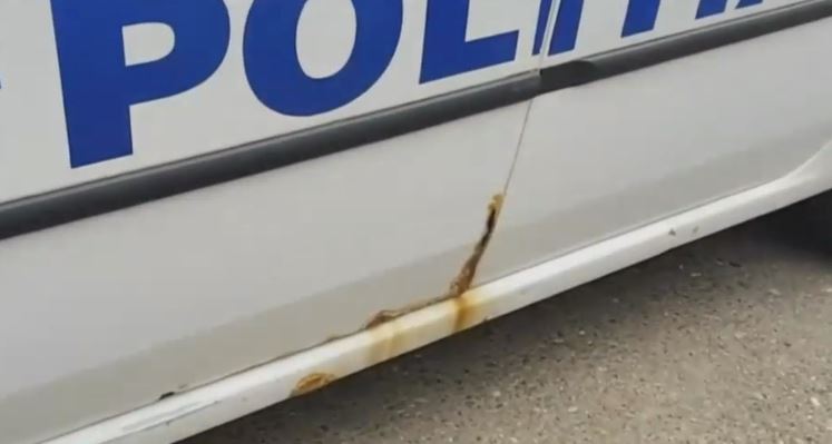 VIDEO | Cum arăta mașina Poliției cu care agenții au ieșit să controleze ITP-ul șoferilor. Dialog aprins cetățean-polițist