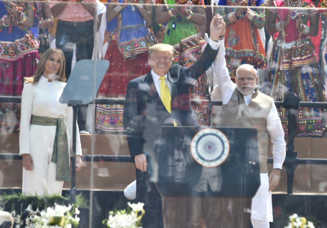 US Presedintele Donald Trump, primit pe un stadion plin, in India President Donald J. Trump in visits