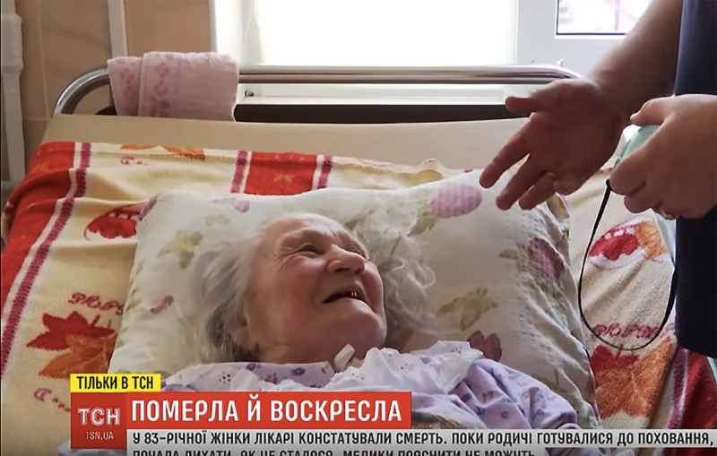 femeie Ucraina revenită la viață la 10 ore după declararea decesului