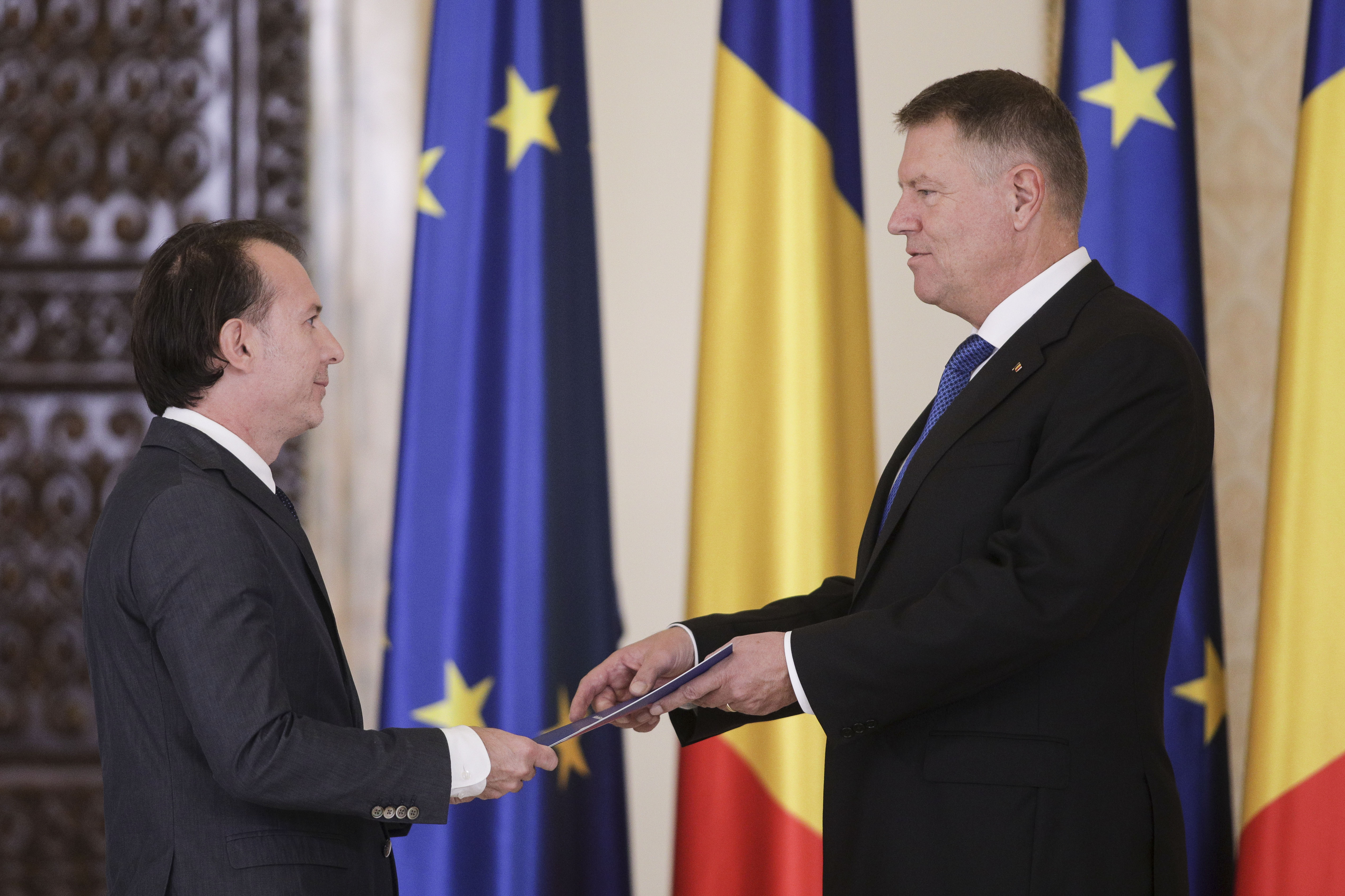 Surse: Klaus Iohannis, întâlnire cu Cîțu, Orban, Barna, Cioloș și Kelemen înainte de negocierile oficiale