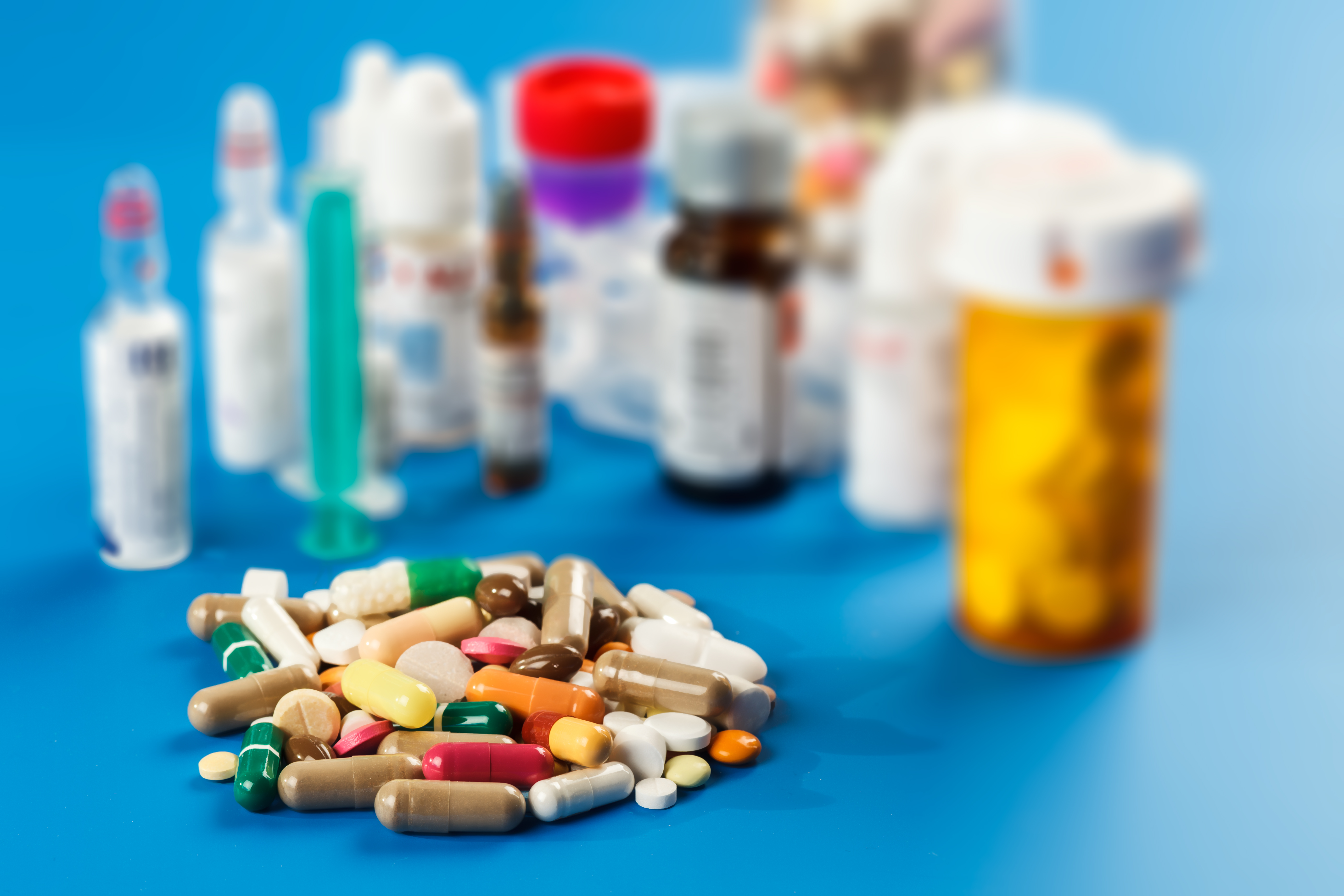 Producatorii de medicamente: Nu exista goluri de aprovizionare pentru medicamentele fabricate in Romania, nici pericol de scumpire
