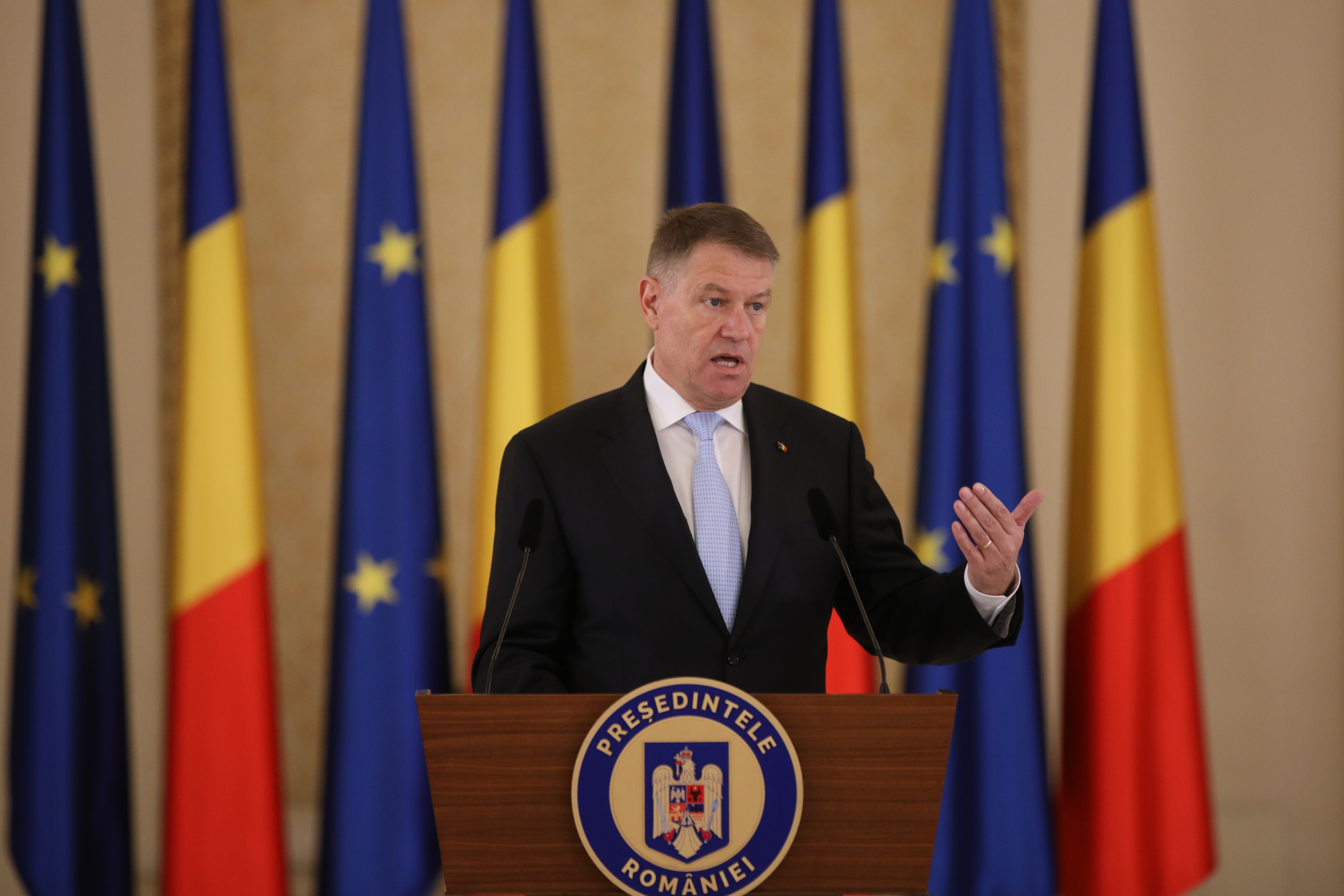 „Raspandirea de stiri alarmiste sau de stiri false poate genera o epidemie de panica”. Klaus Iohannis face apel la responsabilitate