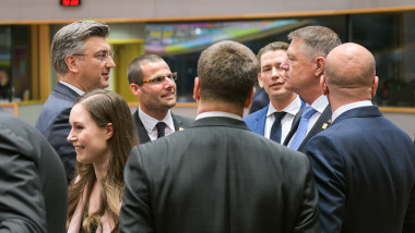 Klaus Iohannis discuta cu lideri europeni la summitul pentru bugetul ue