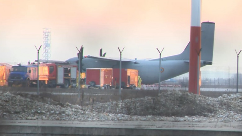 Aeronava militară cu cei șase români la bord a aterizat la Baza 90
