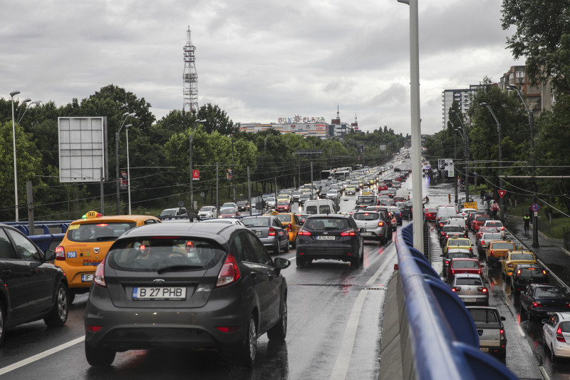 ambuteiaj auto, trafic București
