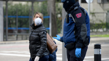 Loalnicii din Spania sunt avertizati sa ramana in case, din cauza noului coronavirus
