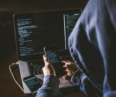 Hackerii ruși atacă organizații medicale care se ocupă de dezvoltarea unui vaccin anti-COVID, spun oficiali de securitate cibernetică