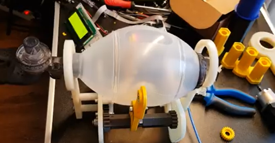 VIDEO. Veşti bune de la Timişoara: Primul ventilator mecanic proiectat in Romania a trecut de primul test de funcţionare