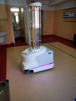 robot-ultraviolete-matei-bals (1)