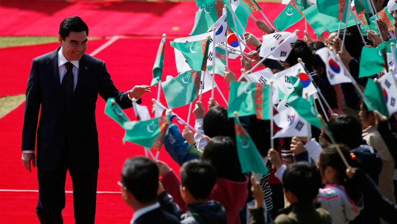 Turkmen President Berdymukhammedov Meets South Korean President Park