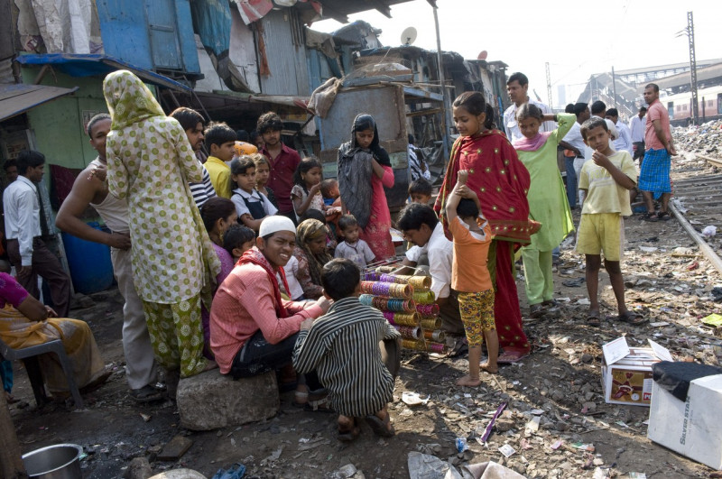 India trebuie să se pregătească pentru un “masacru”, după primul deces cauzat de COVID-19 în mahalaua Dharavi. Avertismentul medicilor