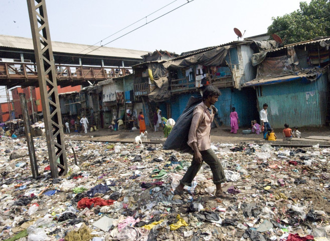 India trebuie să se pregătească pentru un “masacru”, după primul deces cauzat de COVID-19 în mahalaua Dharavi. Avertismentul medicilor