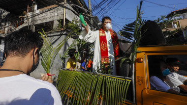 Palm Sunday amid coronavirus pandemic in Philippines
