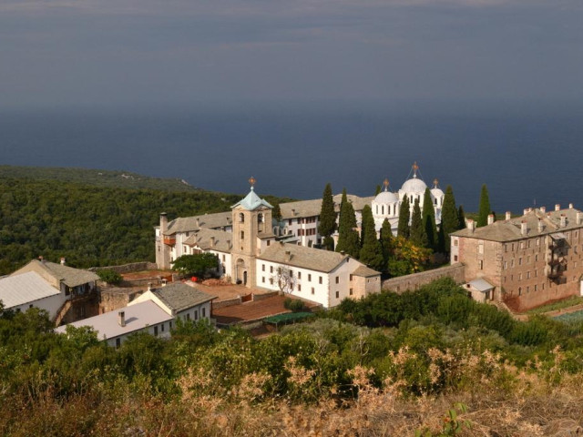 1 milion de euro pentru Muntele Athos. Parlamentul a mărit de patru ori alocația bugetară pentru Schitul Prodromu