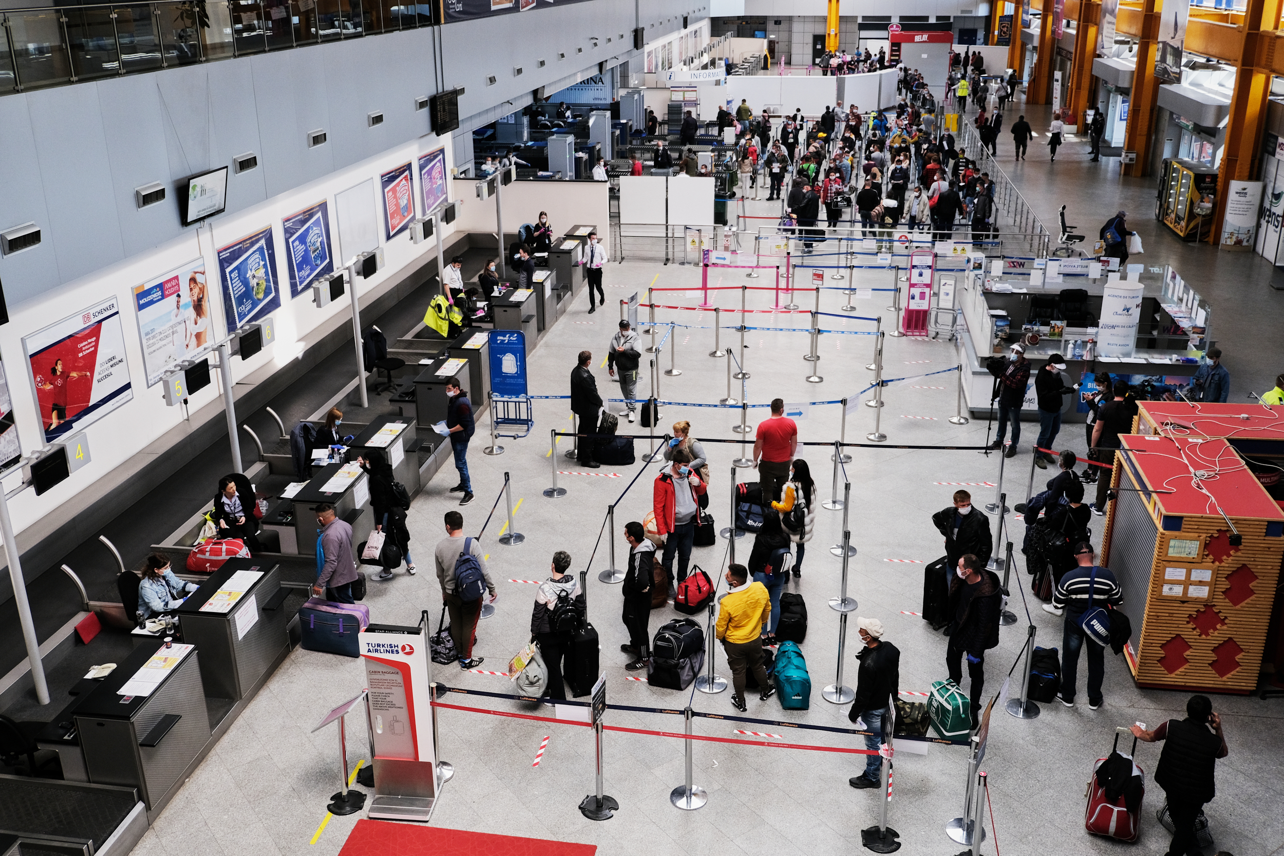 "Situația este absolut disperată". Directorii de aeroporturi se plâng de facturile și de 20 de ori mai mari și cer ajutor de la stat