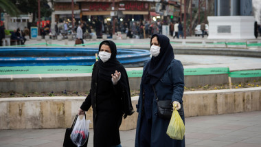 Women wear face masks as a precaution against the outbreak of Coronavirus Coronavirus outbreak, Iran - 24 Feb 2020 With the spread of coronavirus in the world, the virus has hit Iran and Qom, Rasht has the highest number of people with coronavirus in Iran. Currently schools and universities in Gilan province are closed and people move less in the city., Image: 500868641, License: Rights-managed, Restrictions: , Model Release: no, Credit line: Babak Jeddi/SOPA Images / Shutterstock Editorial / Profimedia