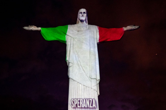 Act of Consecration of Brazil and Tribute to Medical Workers at the Christ the Redeemer Amidst the Coronavirus (COVID - 19) Pandemic