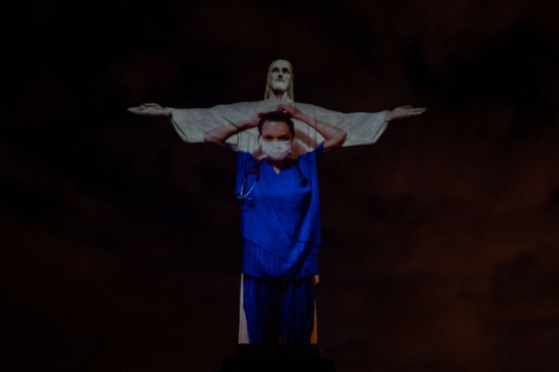 Act of Consecration of Brazil and Tribute to Medical Workers at the Christ the Redeemer Amidst the Coronavirus (COVID - 19) Pandemic