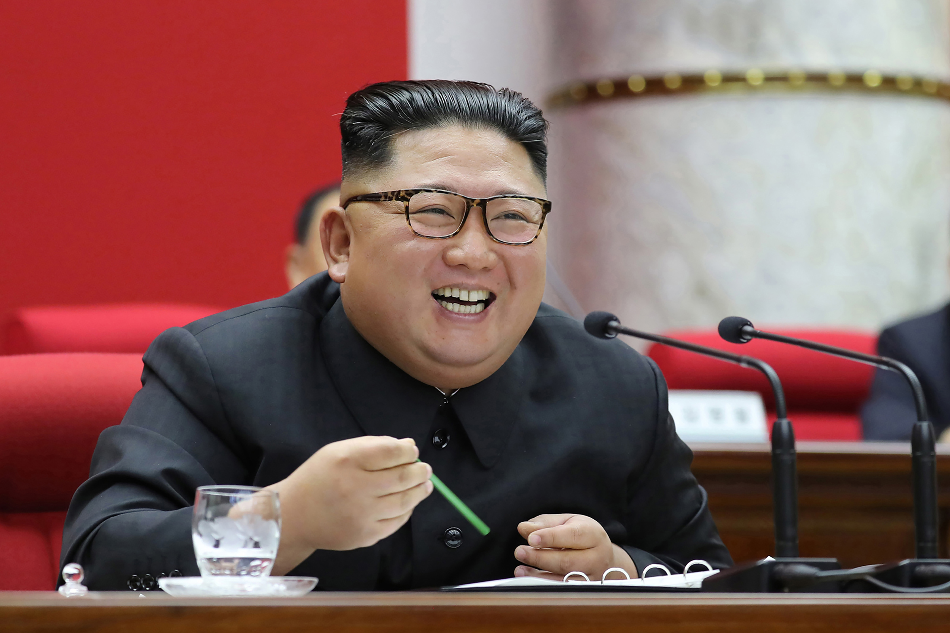 În Coreea de Nord, 7 persoane au fost executate pentru că s-au uitat la clipuri K-Pop. Regula de 9 gloanțe a plutonului de execuție