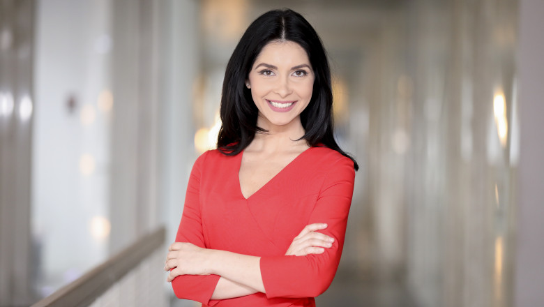 MIHAELA COZMOLICI-128