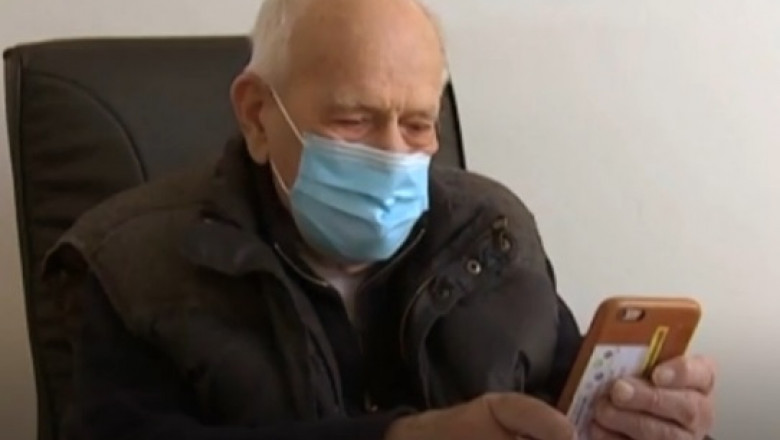 Medicul francez in varsta de 98 de ani continua sa-si trateze pacientii