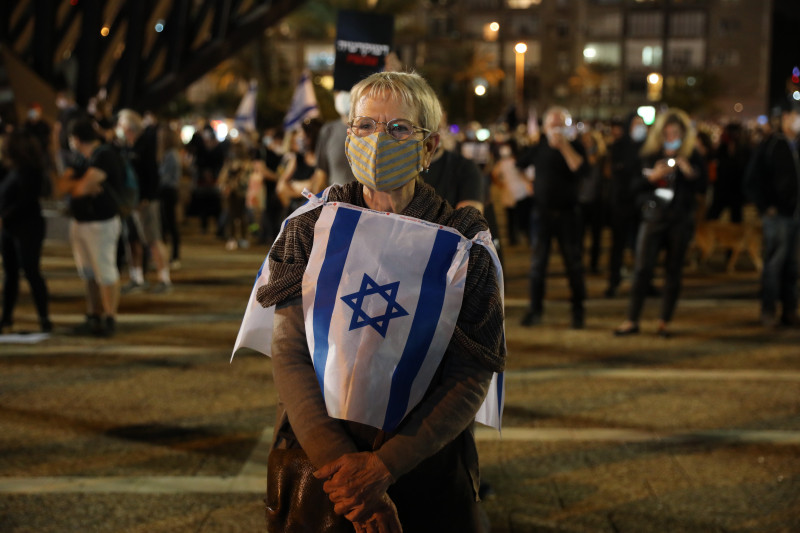 Protest în vreme de pandemie. Israelienii au ieșit în stradă pentru "a salva democrația", dar au respectat distanțarea socială
