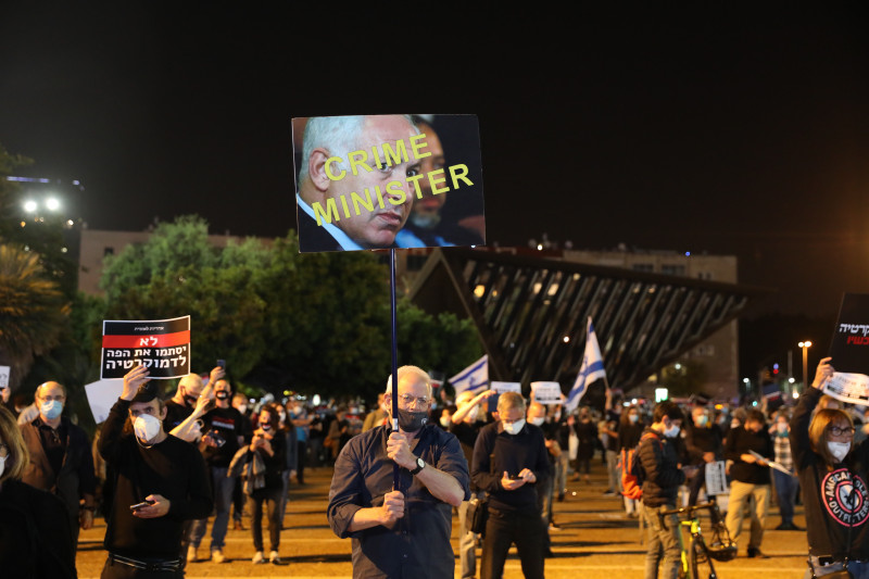 Protest în vreme de pandemie. Israelienii au ieșit în stradă pentru "a salva democrația", dar au respectat distanțarea socială