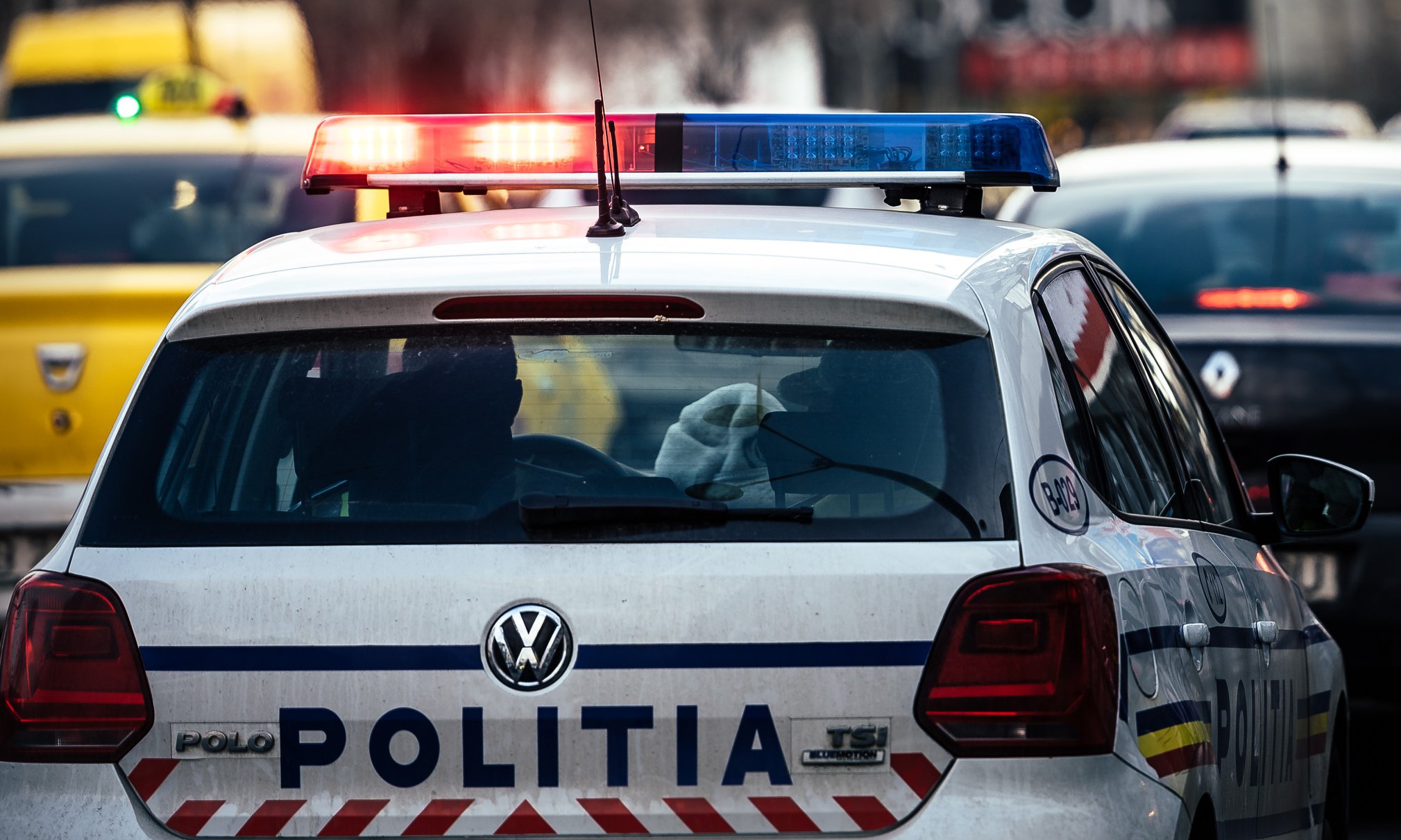 Un șofer a fost reținut după ce a fugit de polițiști și a fost urmărit zeci de kilometri pe DN1