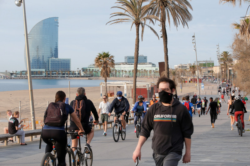 profimedia-spania barcelona alergare alergatori biciclisti
