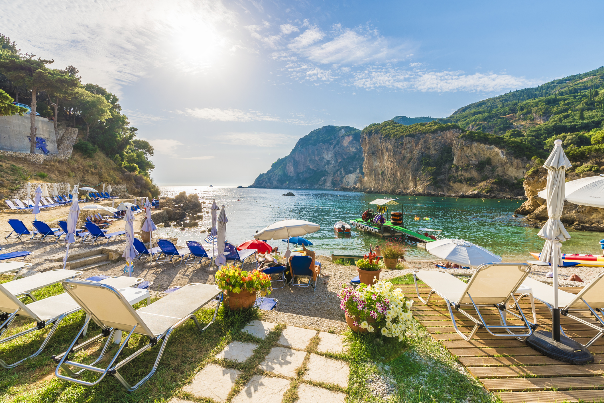 Oficialii din Grecia ii linistesc pe turistii romani: posibilitatea sa fie testati pentru COVID e „foarte mica”