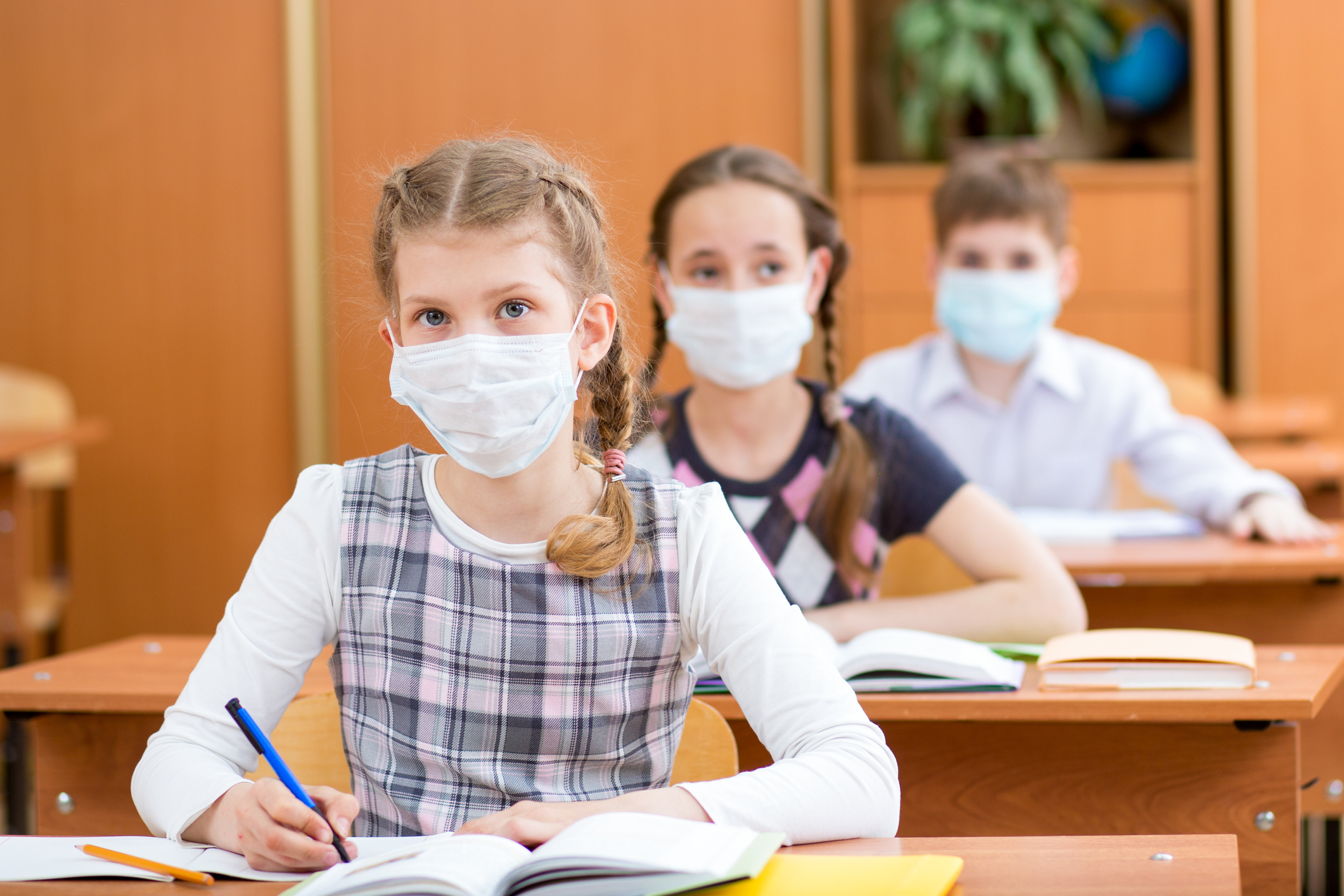 DOCUMENT. Ministerul Educației a publicat forma finală a formularului de consimţământ pentru testarea elevilor cu simptome de Covid